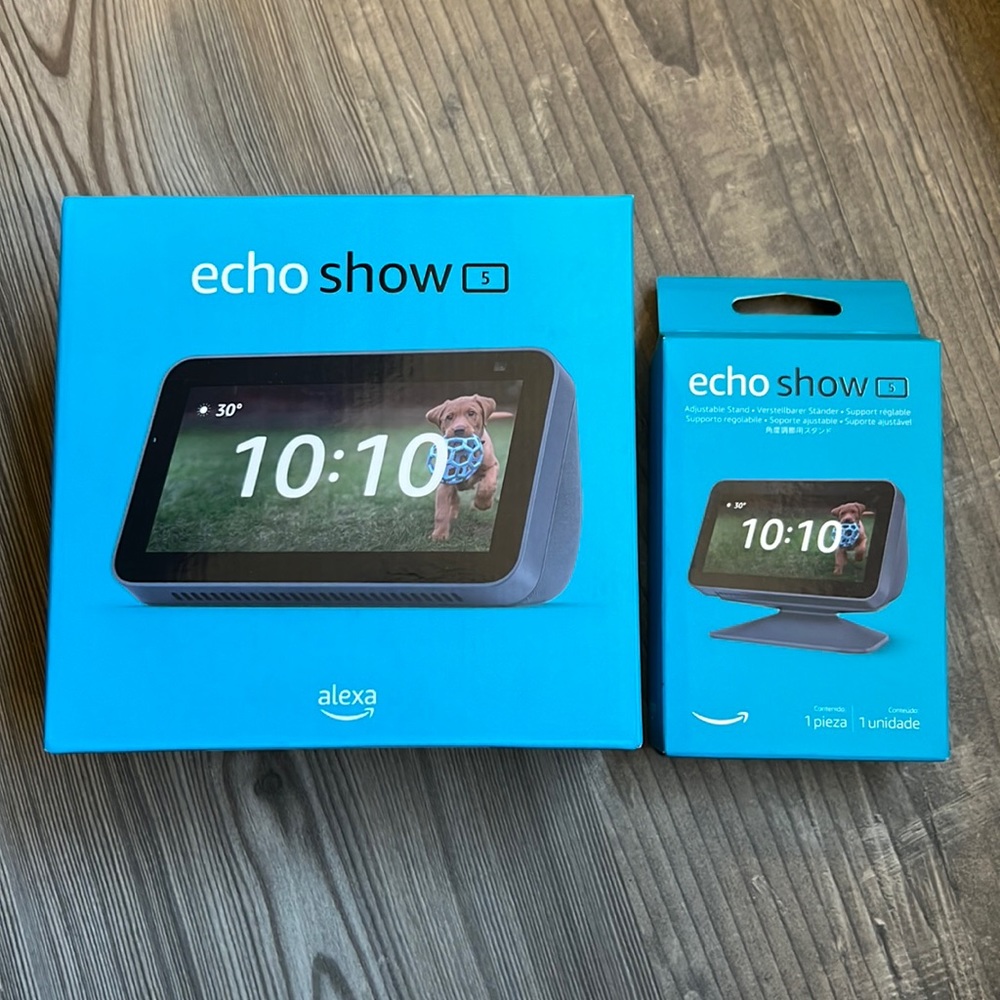 NEW Amazon Echo Show 5 2nd Generation BUNDLE